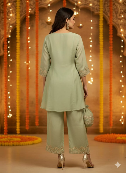 Lilac Linen-Cotton Embroidered Kurta & Trousers Set 💜