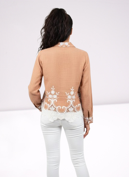 Rust/Tan Embroidered Shirt with White Lace Hem 🌸