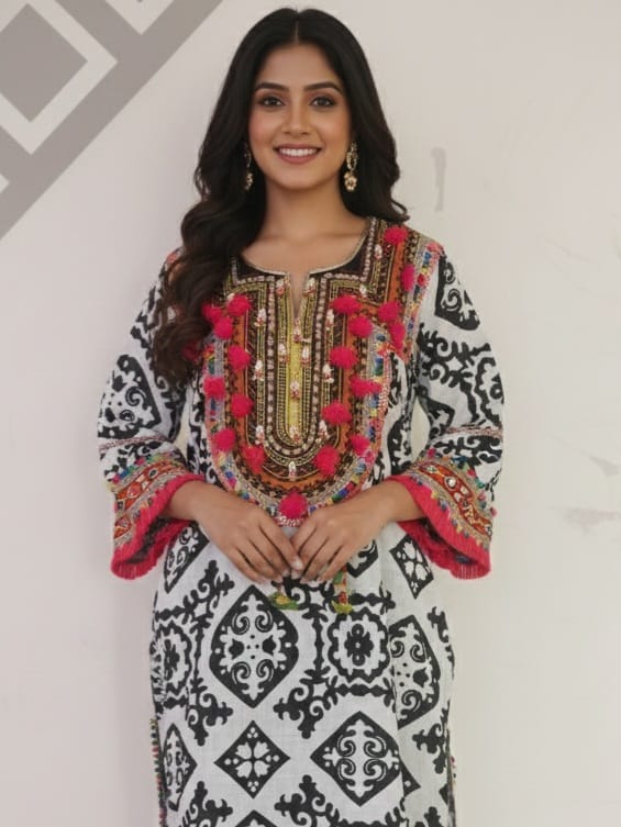 Mirror-Embroidered Kurta Set