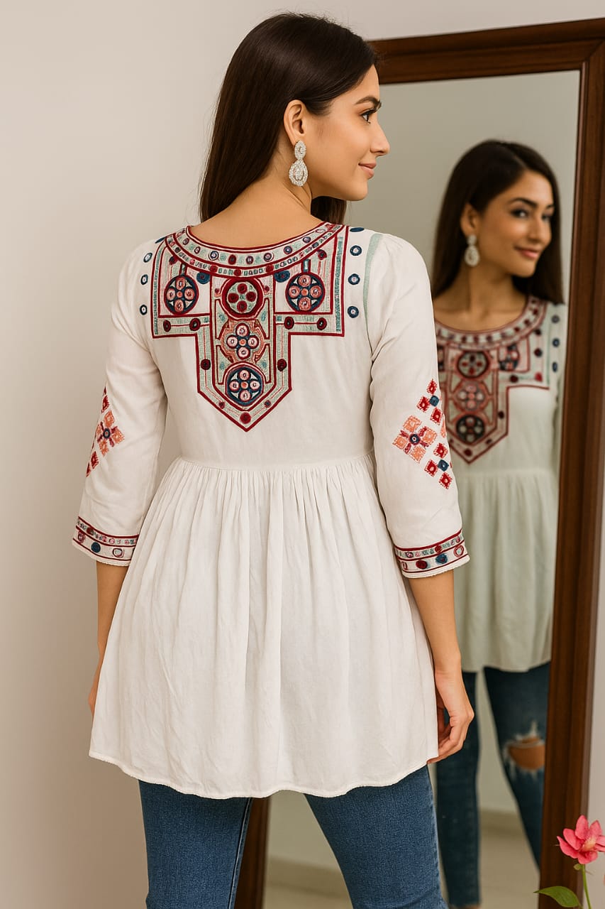 Arwa Mirror Muse Kurti