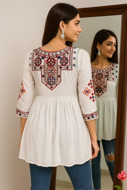 Arwa Mirror Muse Kurti